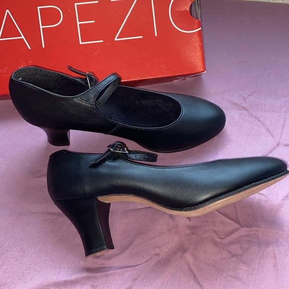 NIB black Capezio character shoes - Picture 2 of 4